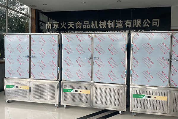 Large Scale Roll in Shock Blast Chiller